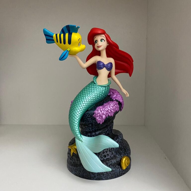 فیگور آریل پری دریایی با جعبه