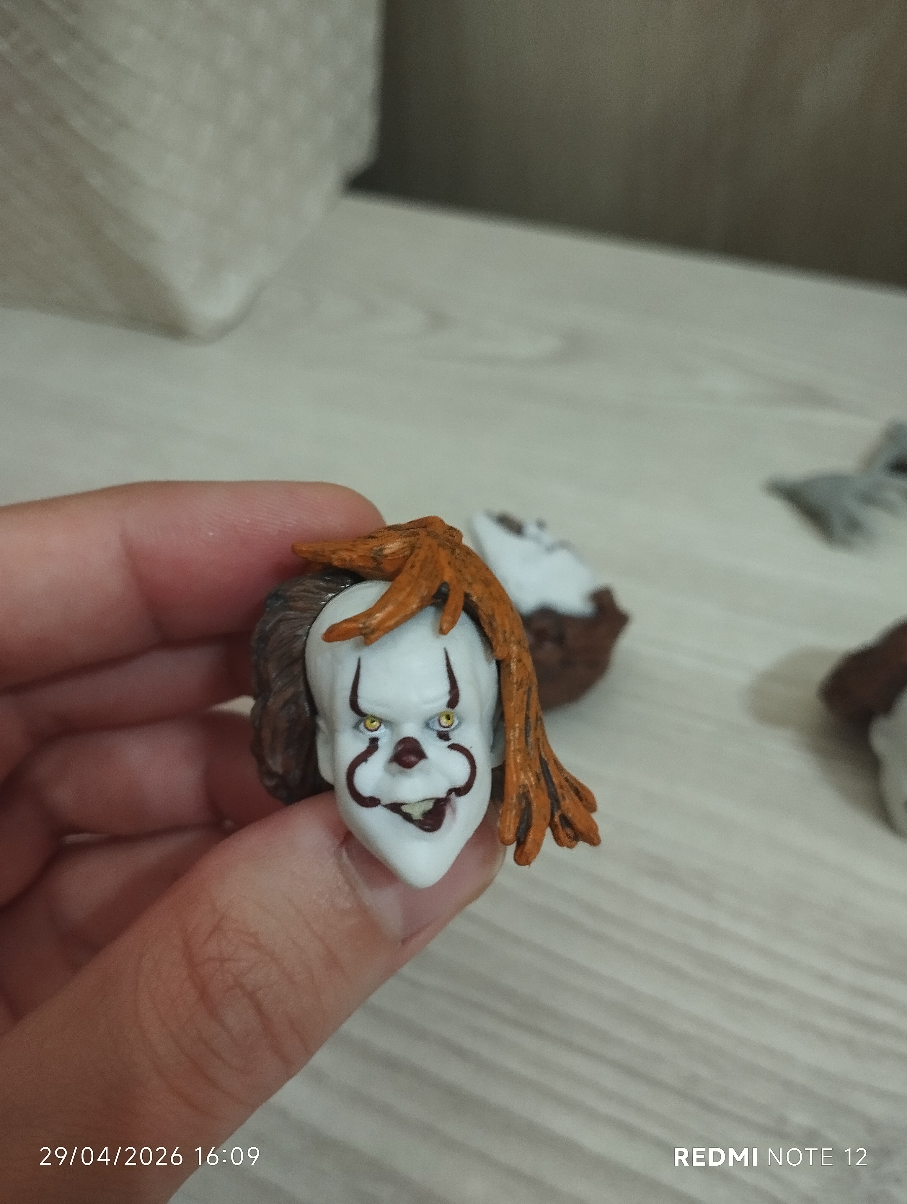 فیگور پنی وایز Pennywise از ایت IT با سر و دست اضافه