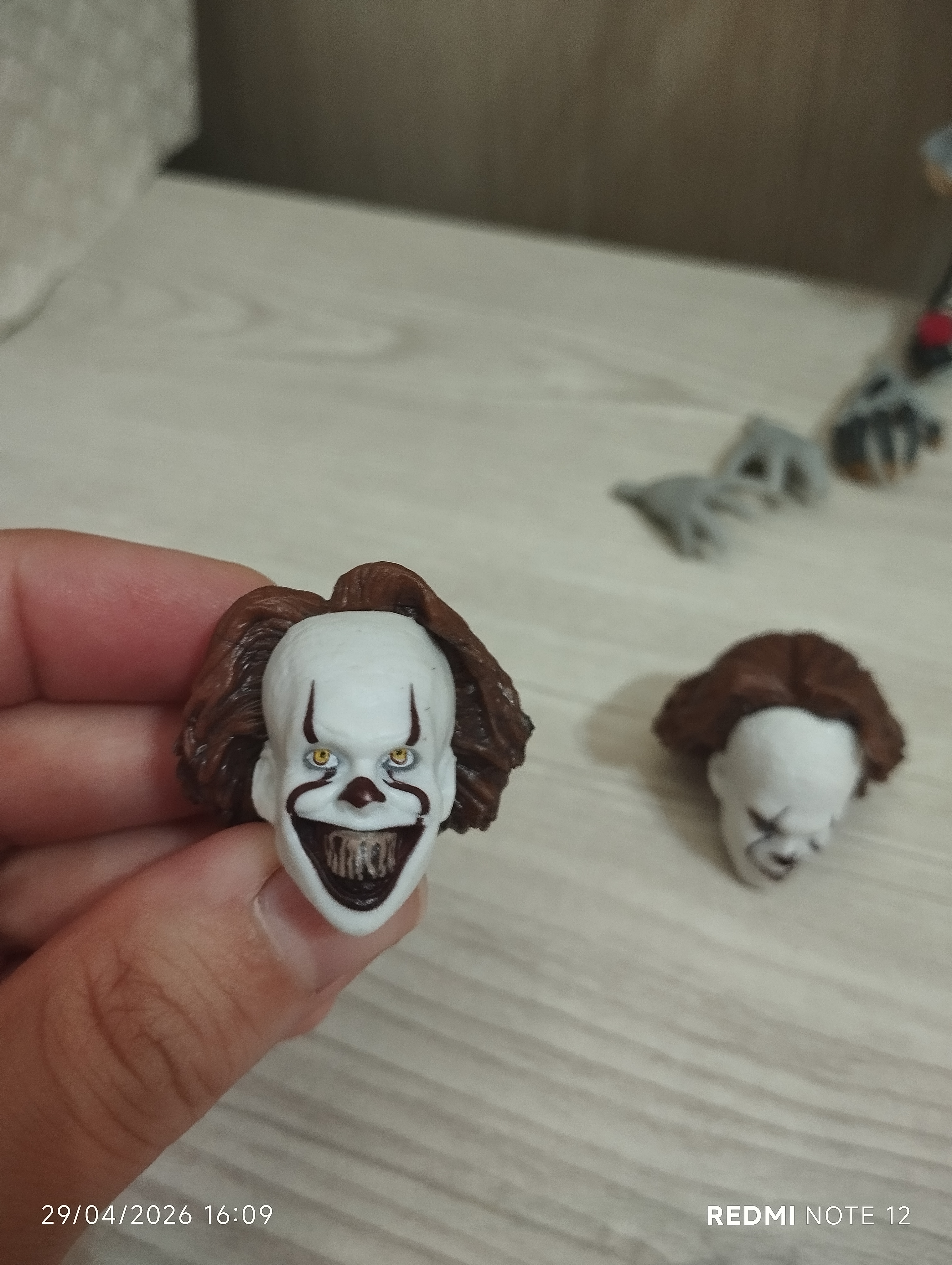 فیگور پنی وایز Pennywise از ایت IT با سر و دست اضافه