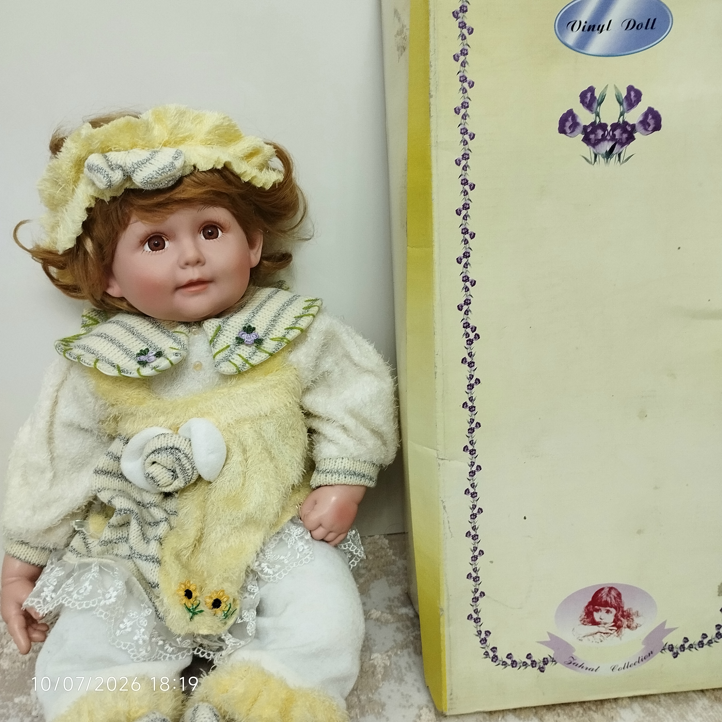 عروسک کلکسیونی سرامیکی جعبه دار ۴۶ سانت